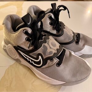 Nike Kids Black and Gray Sneakers